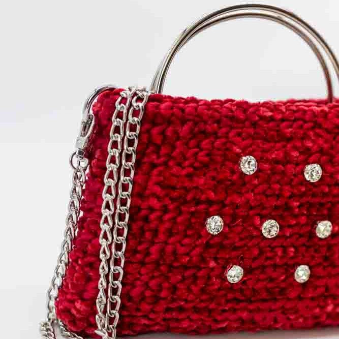 Dettaglio borsa Rubino strass e manici metallo