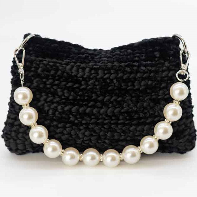 Dettaglio borsa Perla manico perle e chiusura zip