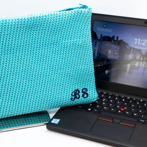 Porta computer personalizzato con iniziali ricamate