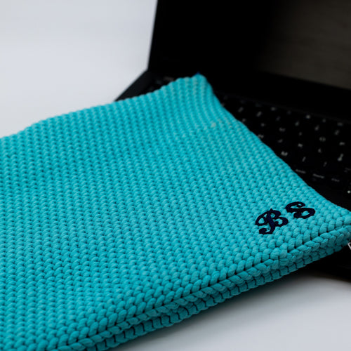 Dettaglio porta PC cotone uncinetto e zip