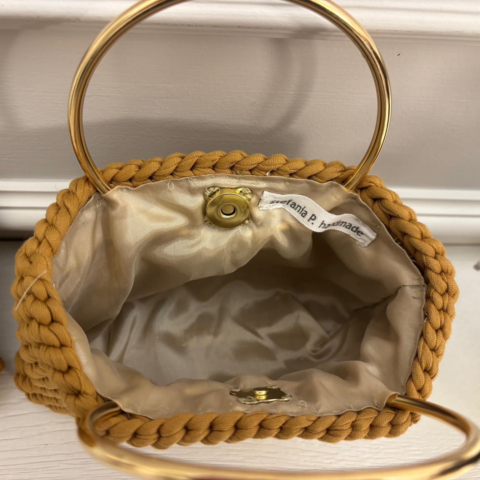 Dettaglio borsa Miss Fringes frange decorative boho