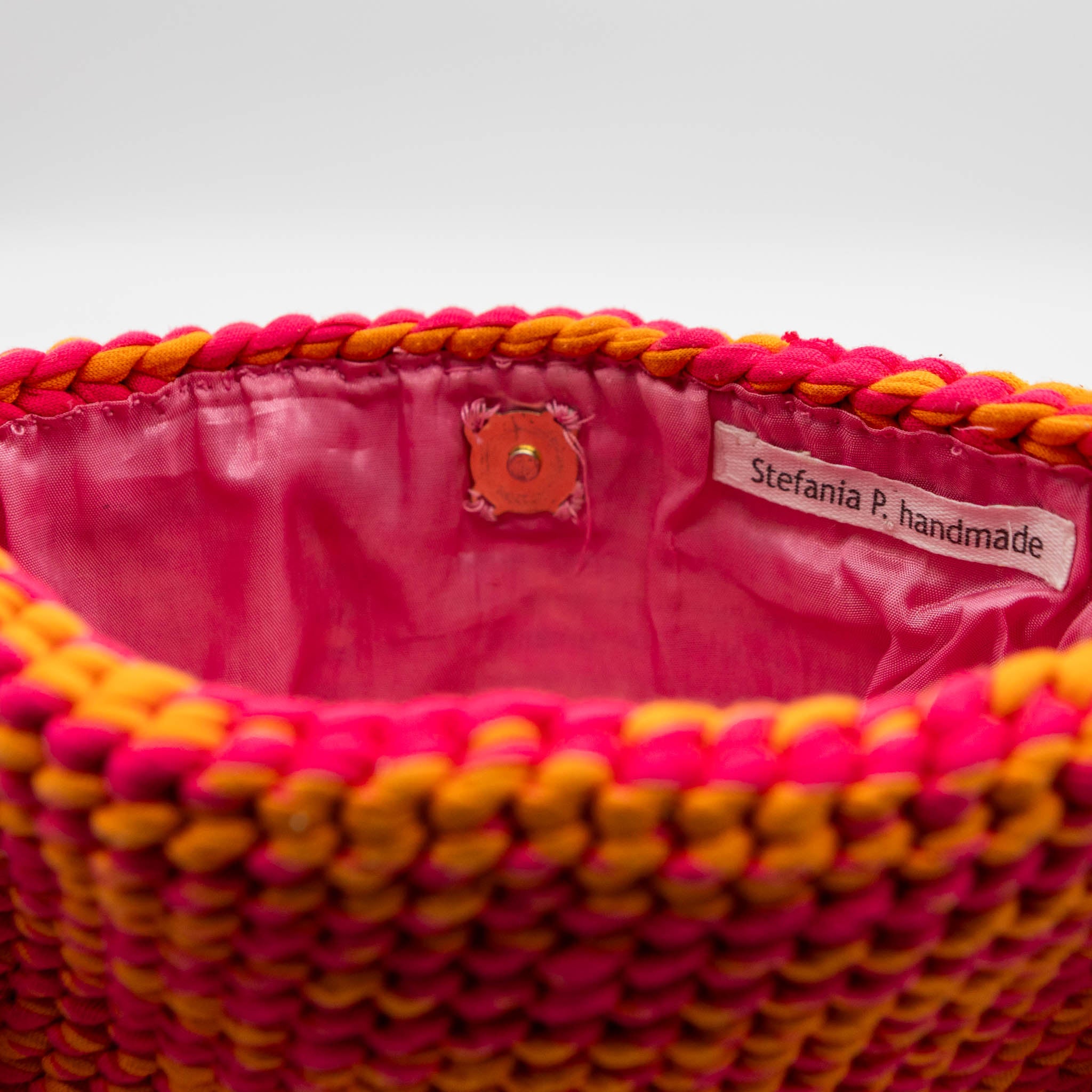 Dettaglio borsa Pink Orange lavorazione uncinetto